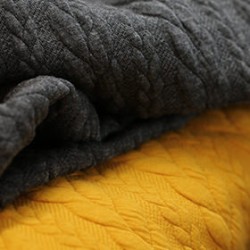 Tessuto In Maglia Motivo a Treccia Scatola a Sorpresa 10 x 1 Metro