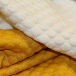 Tessuto In Maglia Motivo a Pois Scatola a Sorpresa 10 x 1 Metro