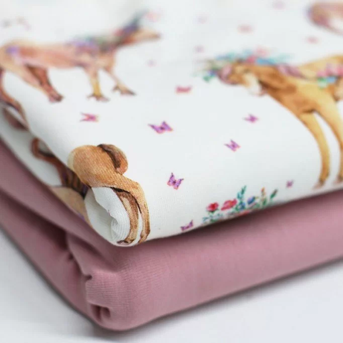 Dzianina Bawełniana Druk Cyfrowy - Kucyk | Rijs Textiles Dzianina Bawełniana Druk Cyfrowy - Kucyk Dzianina Jersey Bawełna Druk Cyfrowy