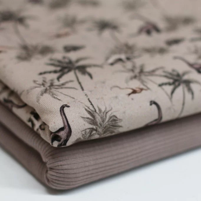 French Terry Stoff Digital Muster - Dino Dschungel Taupe French Terry Stoff Digital Muster - Dino Dschungel Taupe - (Sweat Stoff Gemustert)