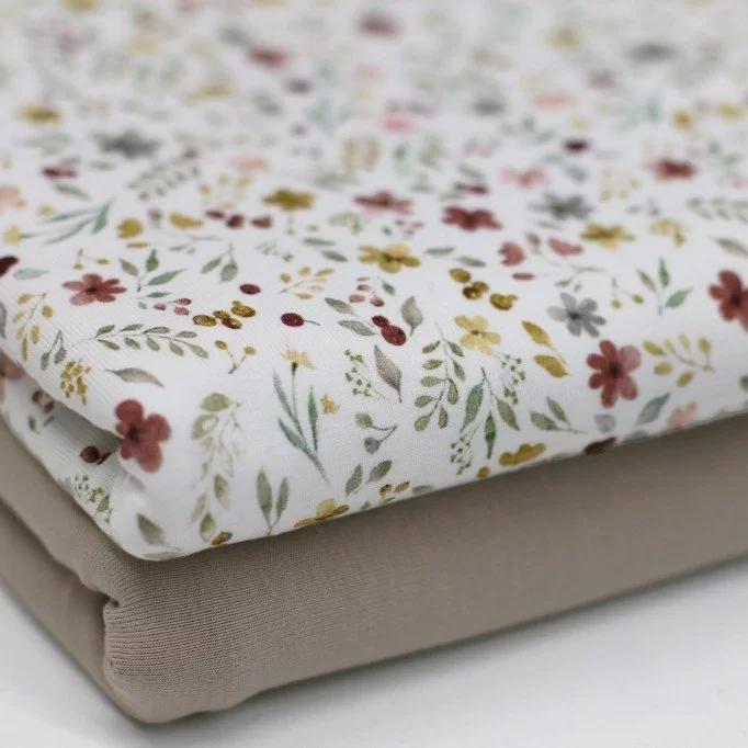 Dzianina Bawełniana Druk Cyfrowy - Kolaż Kwiatów Ecru | Rijs Textiles Dzianina Bawełniana Druk Cyfrowy - Kolaż Kwiatów Ecru Dzianina Jersey Bawełna Druk Cyfrowy