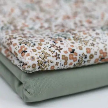 Jersey Di Cotone Stampa Digitale - Amore Fiore Beige | Rijs Textiles Jersey Di Cotone Stampa Digitale - Amore Fiore Beige - (Jersey Di Cotone Digitale Stampata)