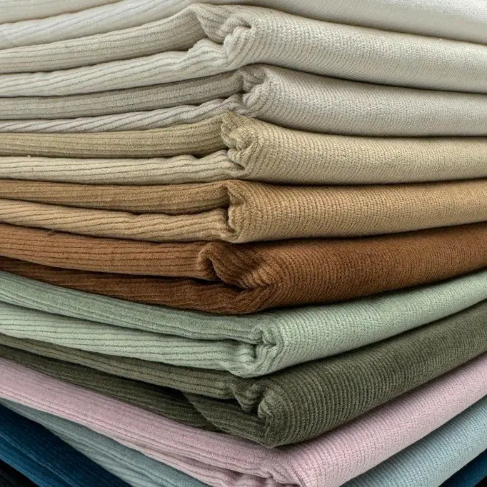 Stretch Babyfløjl Stof 21 Wales Lysebrun - (Fashion Stoffer)