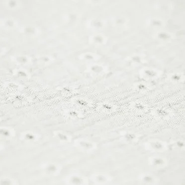 Musselin Stof Broderet - Millefleurs Råhvid Musselin Stof Broderet - Millefleurs Råhvid - (Børnestoffer)