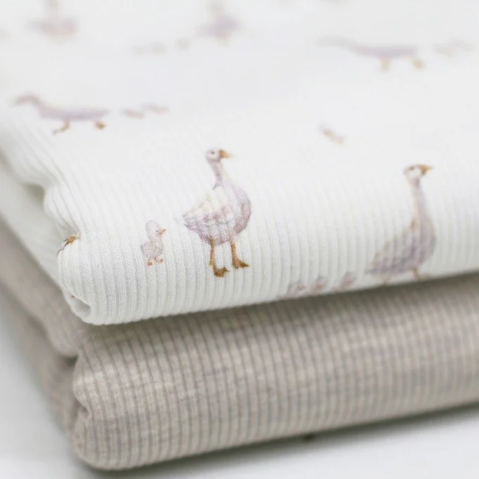 Rib Jersey Stof - Kleine Witte Eendjes Rib Jersey Stof - Kleine Witte Eendjes - (Jersey Stoffen)