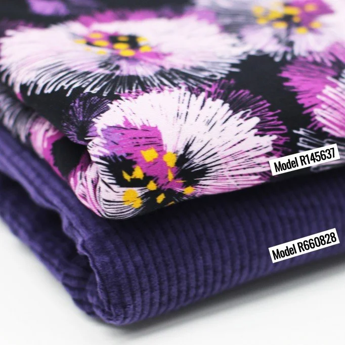 Digitale Print Bamboe Jersey - Paardenbloem Paars Lila Digitale Print Bamboe Jersey - Paardenbloem Paars Lila - (Tricot Jersey Bedrukt)