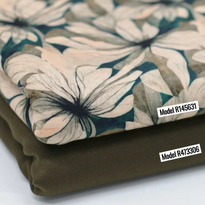 Bambusjersey Digital Mønstre - Ikat Blomster Grøn Bambusjersey Digital Mønstre - Ikat Blomster Grøn - (Jerseystoffer Print)