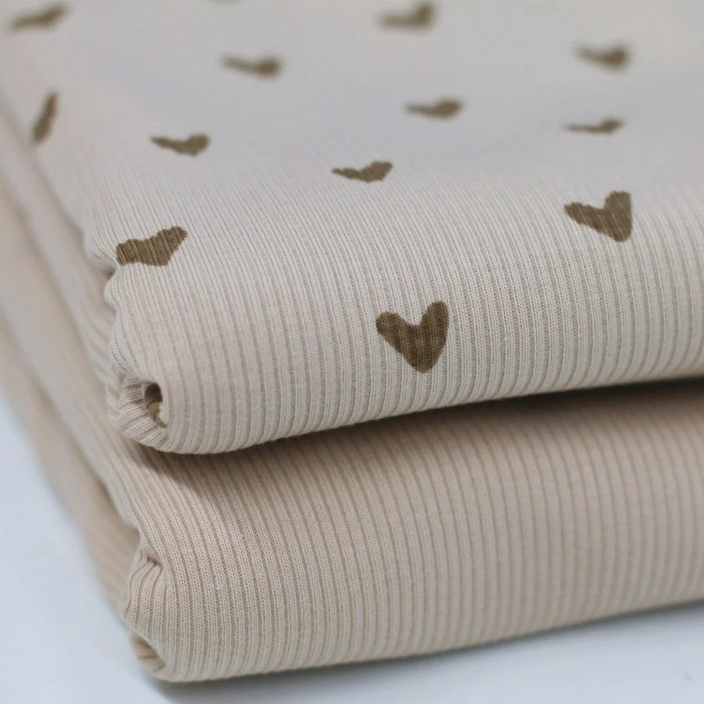 Rib Jersey Stof Bedrukt - Hartjes Licht Beige
