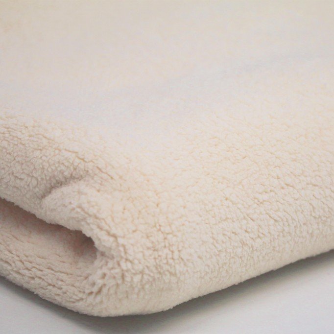 Teddystof Kupon 2 Meter Lys Beige 210 g/m2 150 cm bred Teddystof 2 Meter Stofrester Lys Beige - (Stof Metervare)