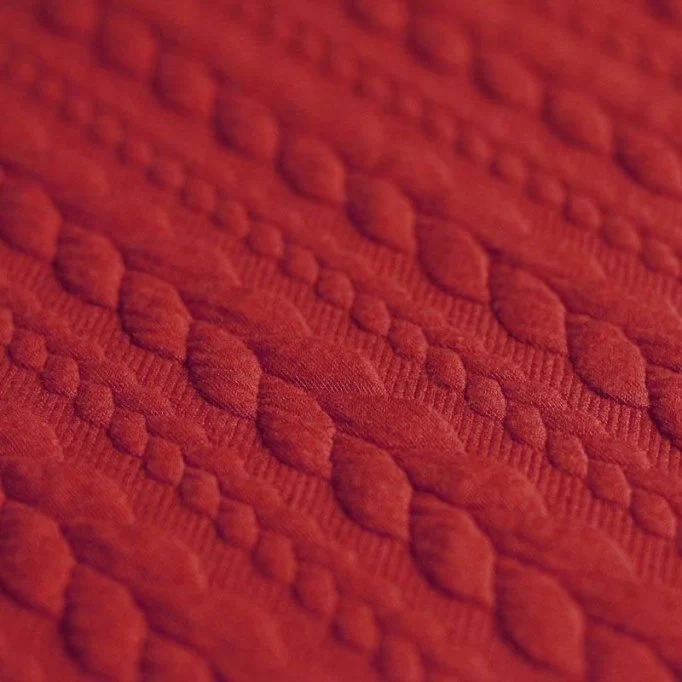Jacquard Strickstoff Zopfmuster Dunkelrot - (Modestoffe)