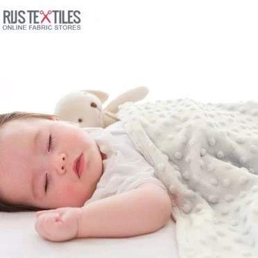 Minky Dotted Fleece Råhvid - (Minky Dotted Fleece)